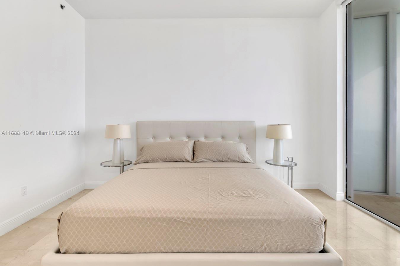 15811 Collins Ave # 4002