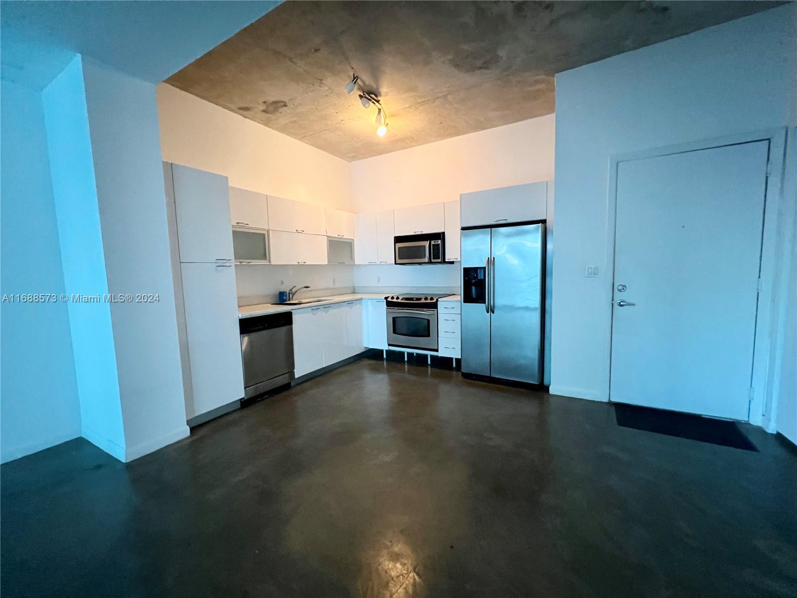 234 NE 3rd St # 1606