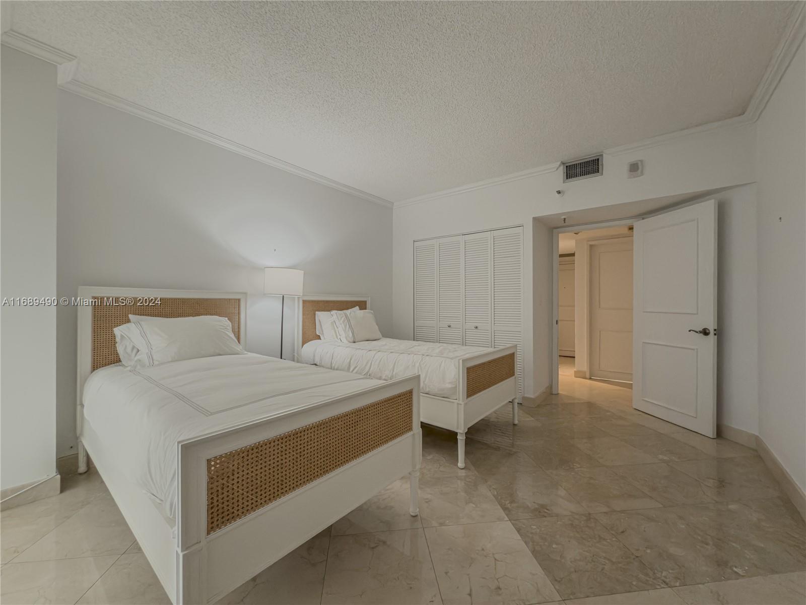 520 Brickell Key Dr # A705