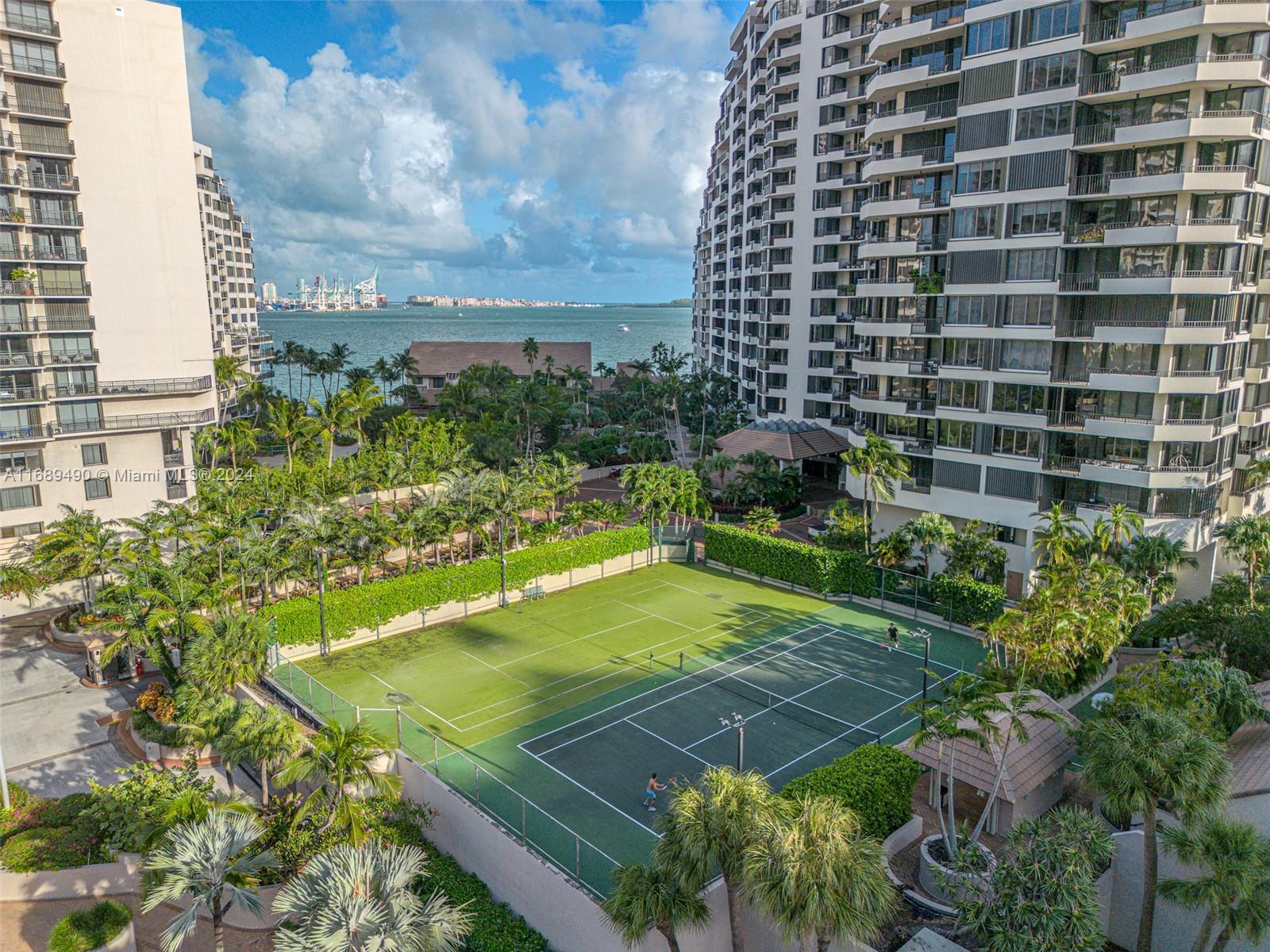 520 Brickell Key Dr # A705