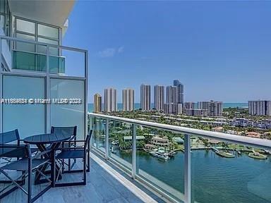 400 Sunny Isles Blvd # 2004