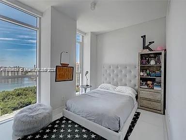 400 Sunny Isles Blvd # 2004