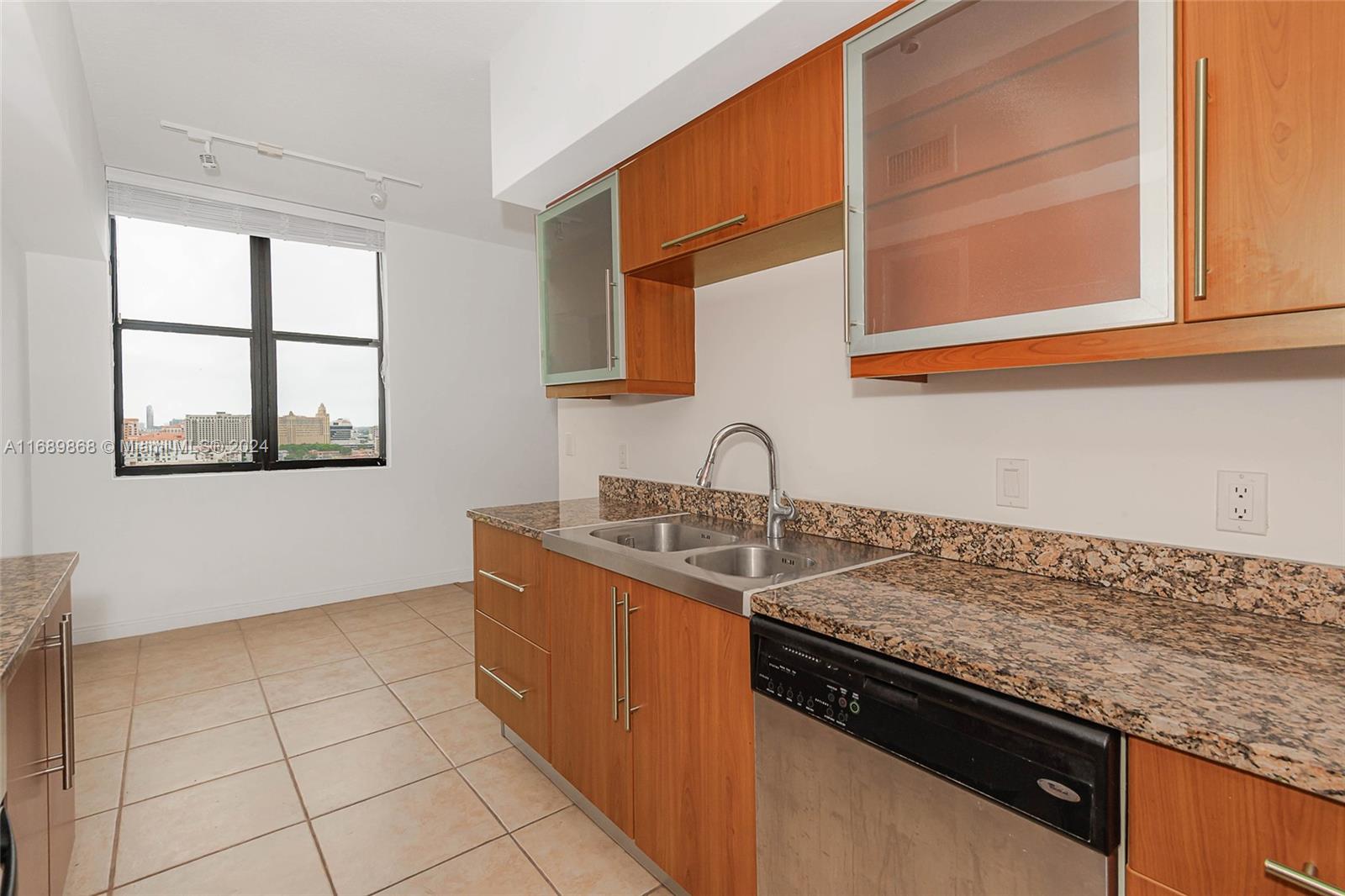 888 S Douglas Rd # 1614