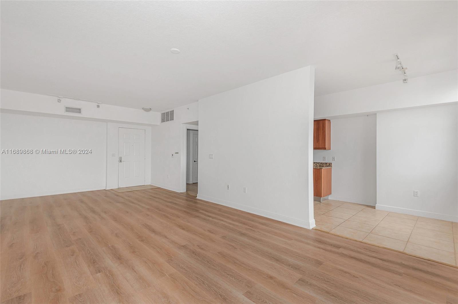 888 S Douglas Rd # 1614