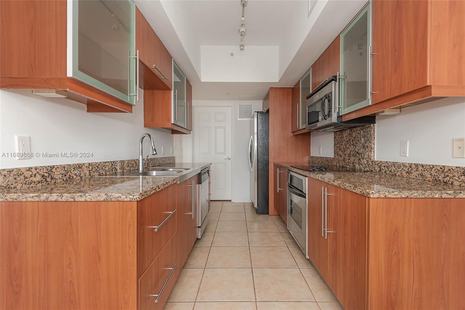 888 S Douglas Rd # 1614