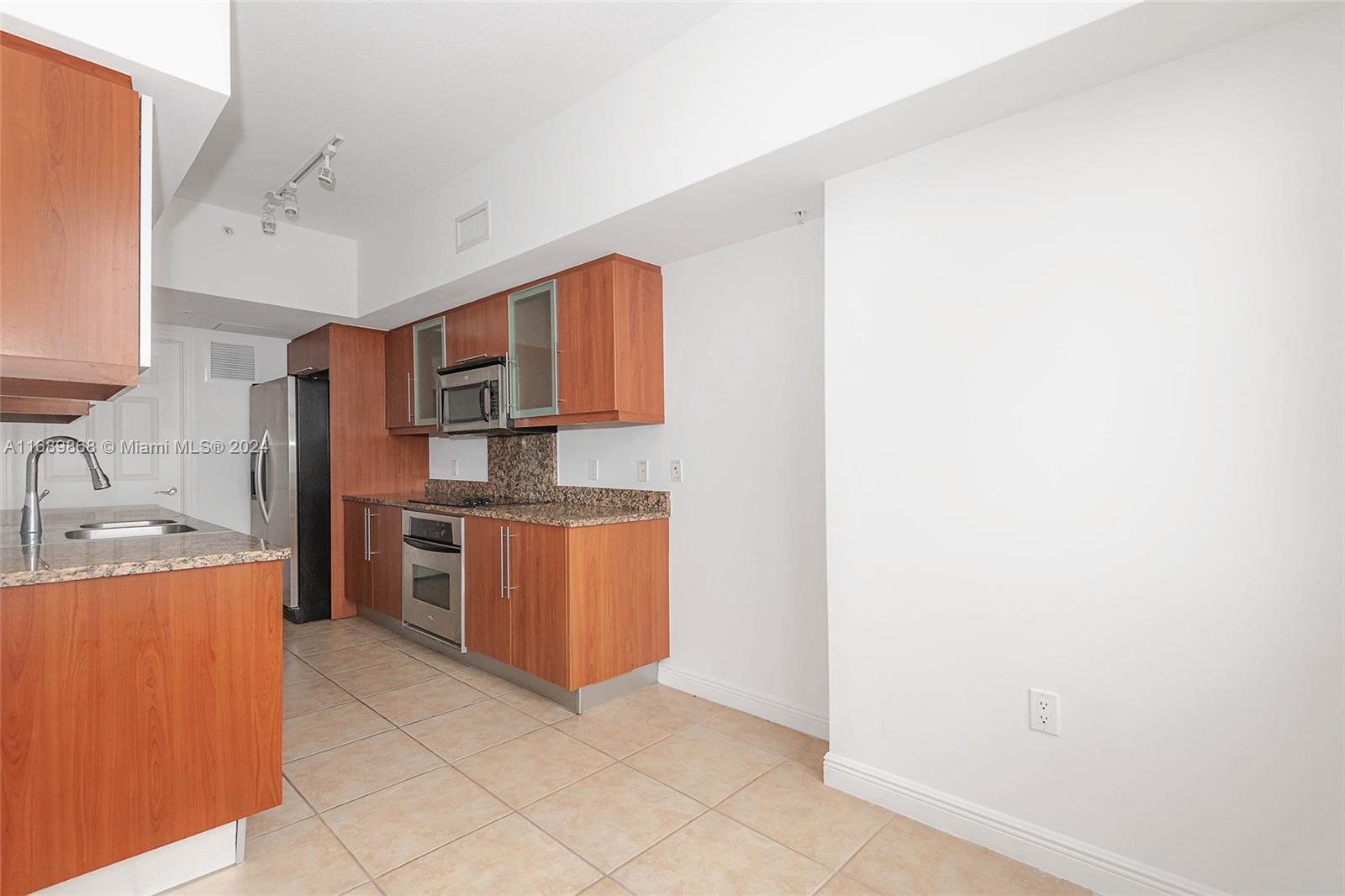 888 S Douglas Rd # 1614