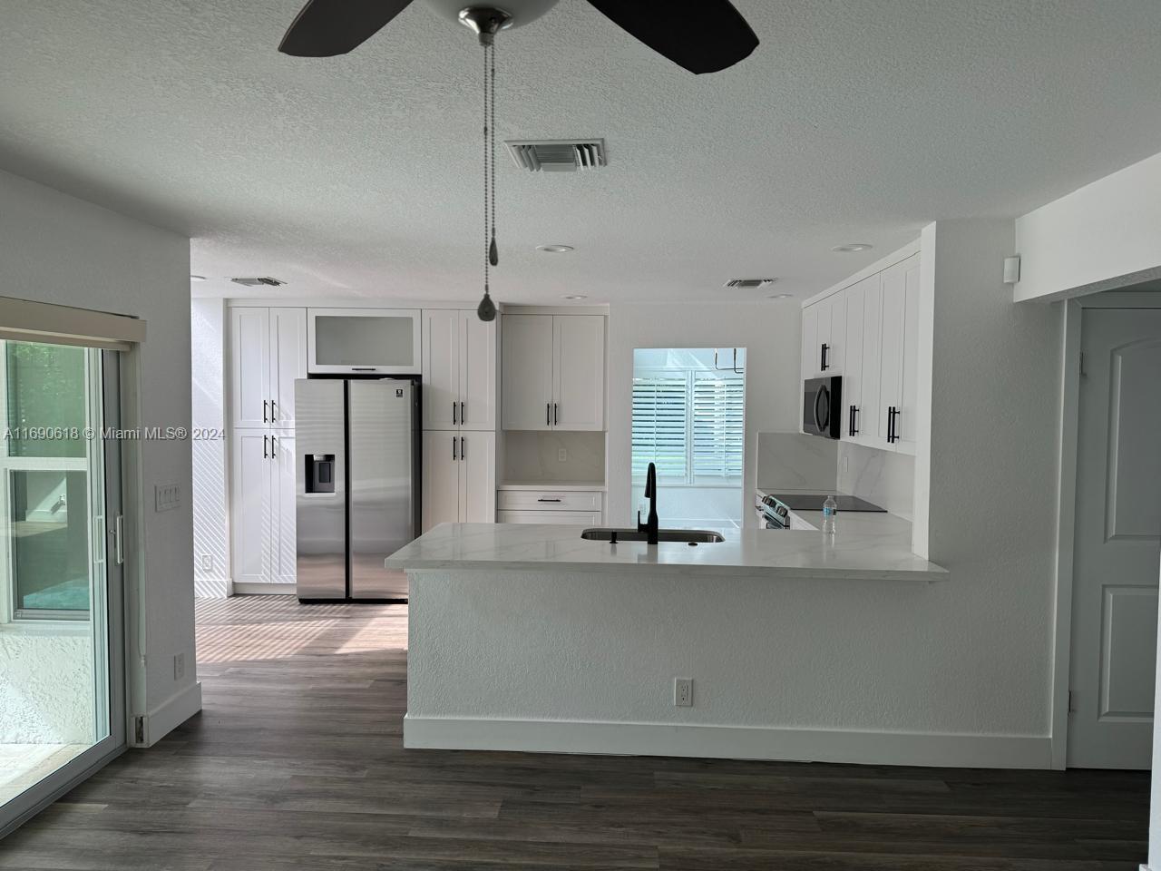 10744 Santa Laguna Dr
