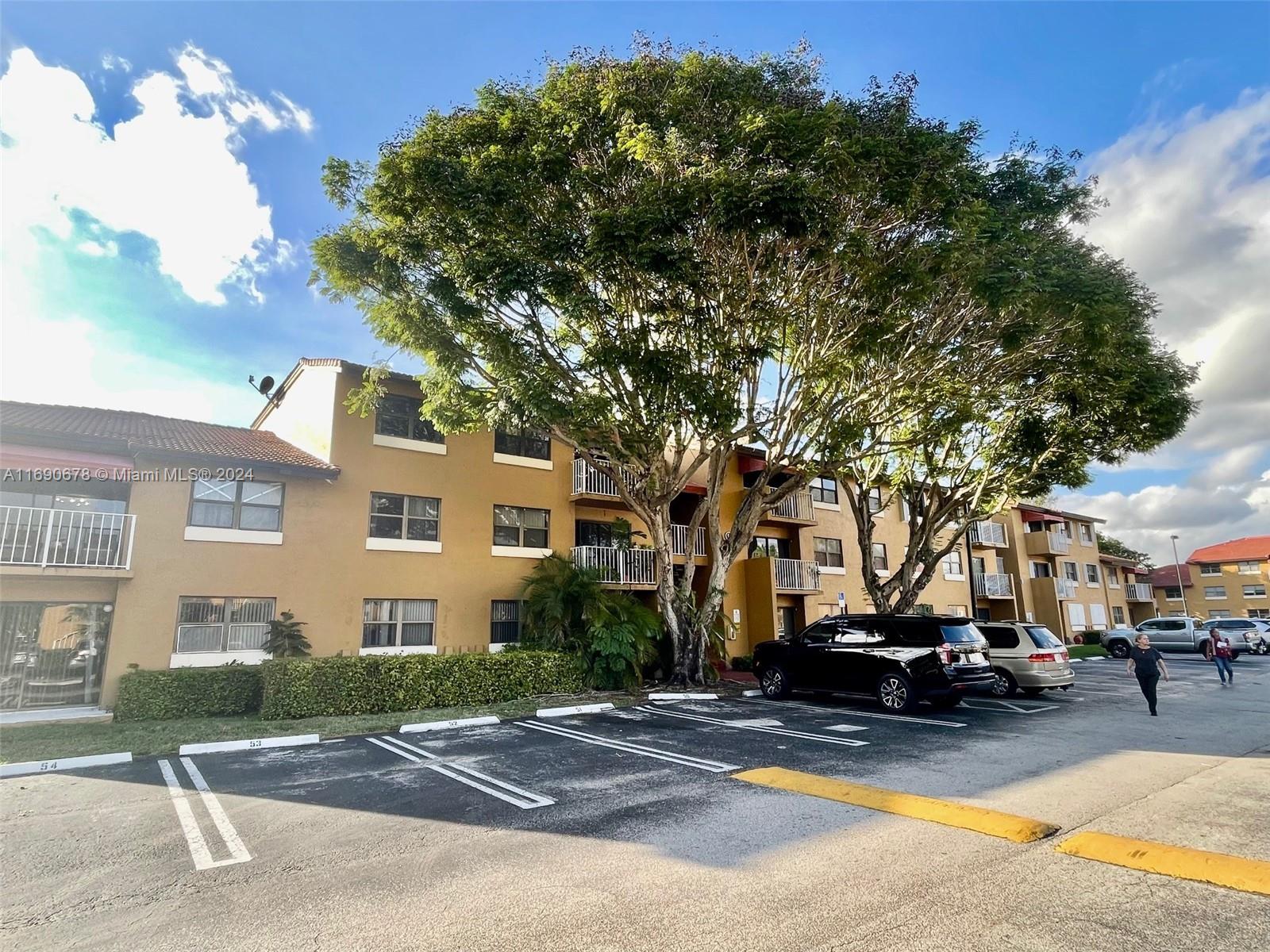 15630 SW 80th St # 306 Unit: I-306