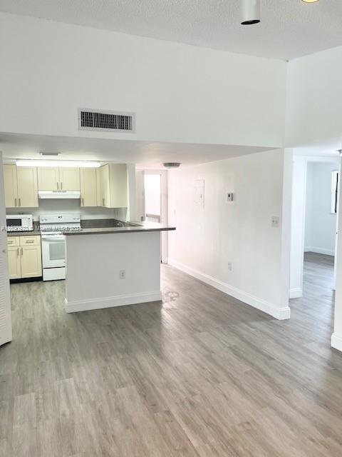 9995 Nob Hill Ln # 205