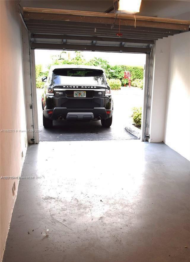 3135 NE 184th St # 2105