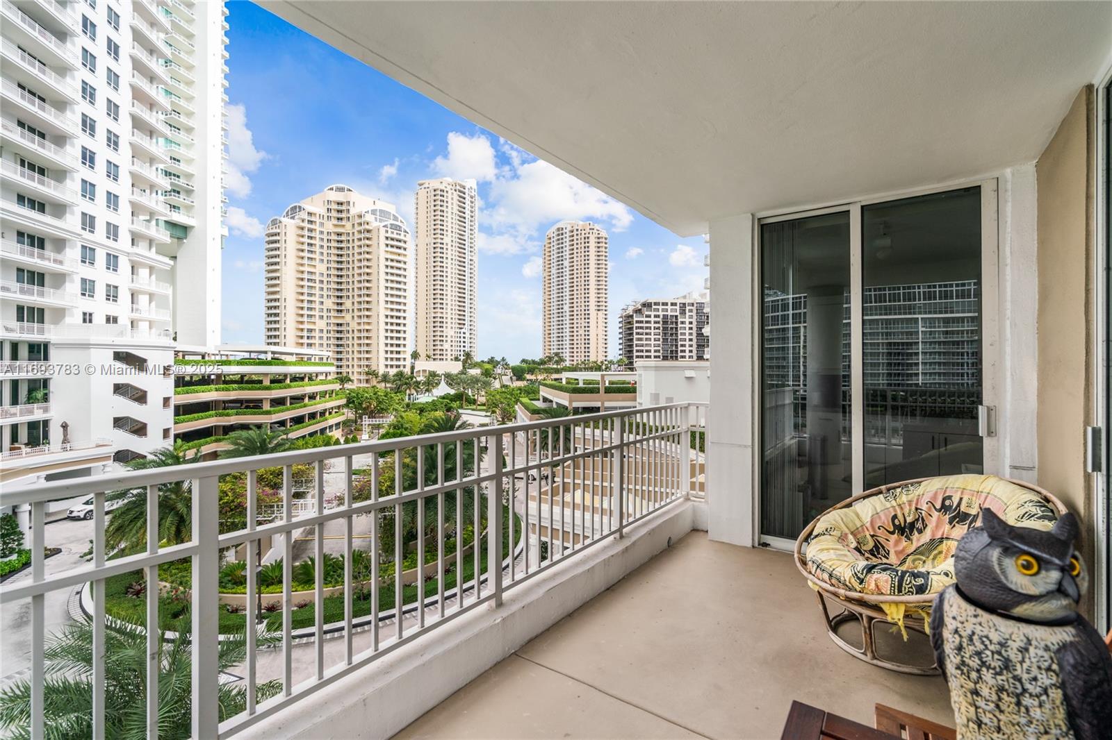 701 Brickell Key Blvd # 604