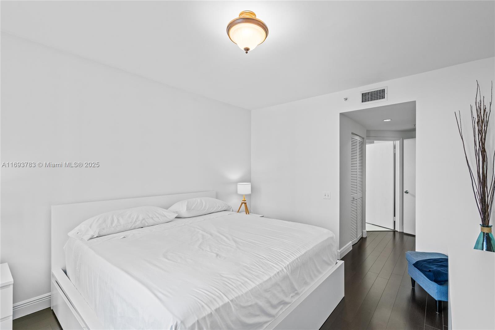 701 Brickell Key Blvd # 604