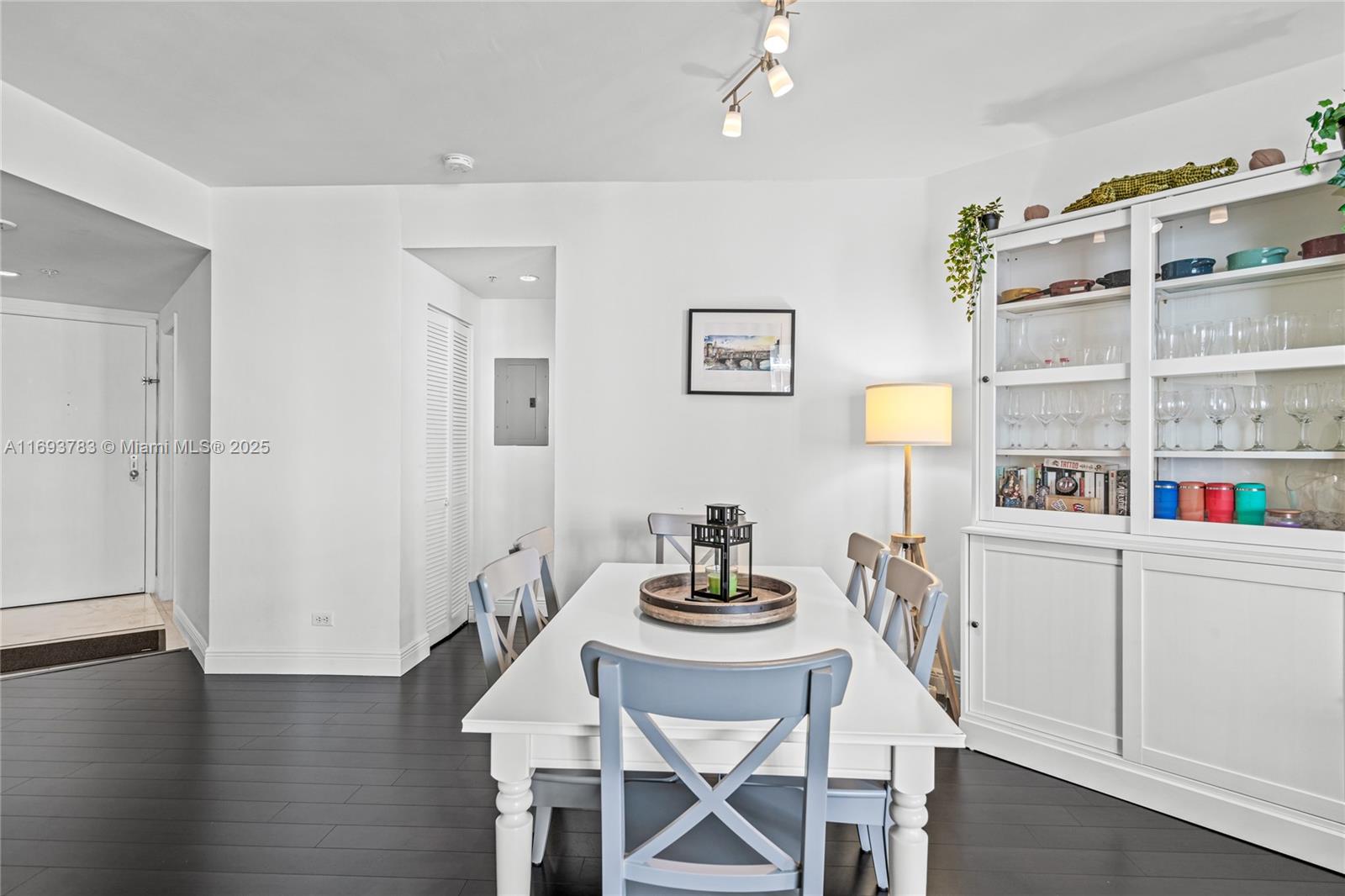 701 Brickell Key Blvd # 604