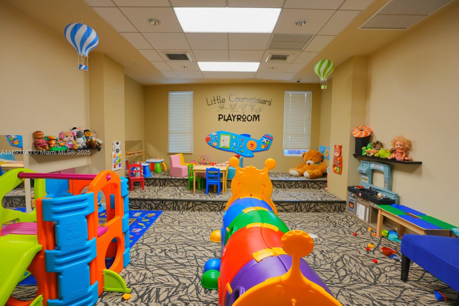 701 Brickell Key Blvd # 604