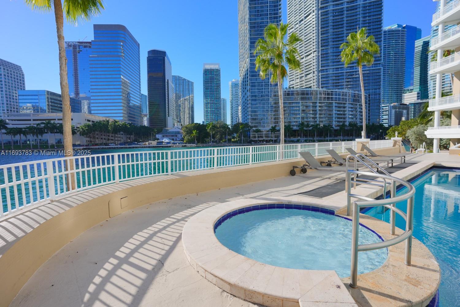 701 Brickell Key Blvd # 604