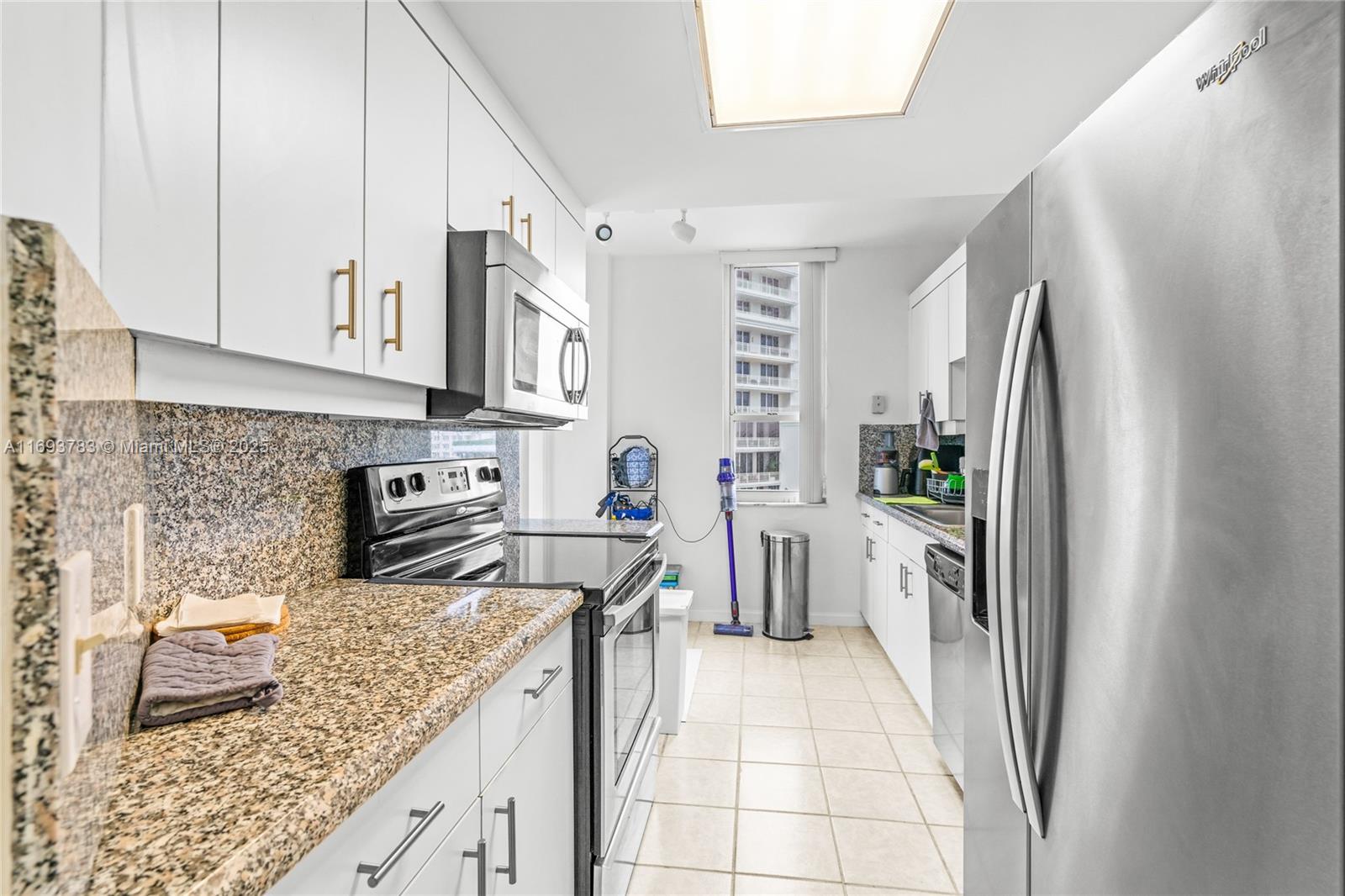 701 Brickell Key Blvd # 604