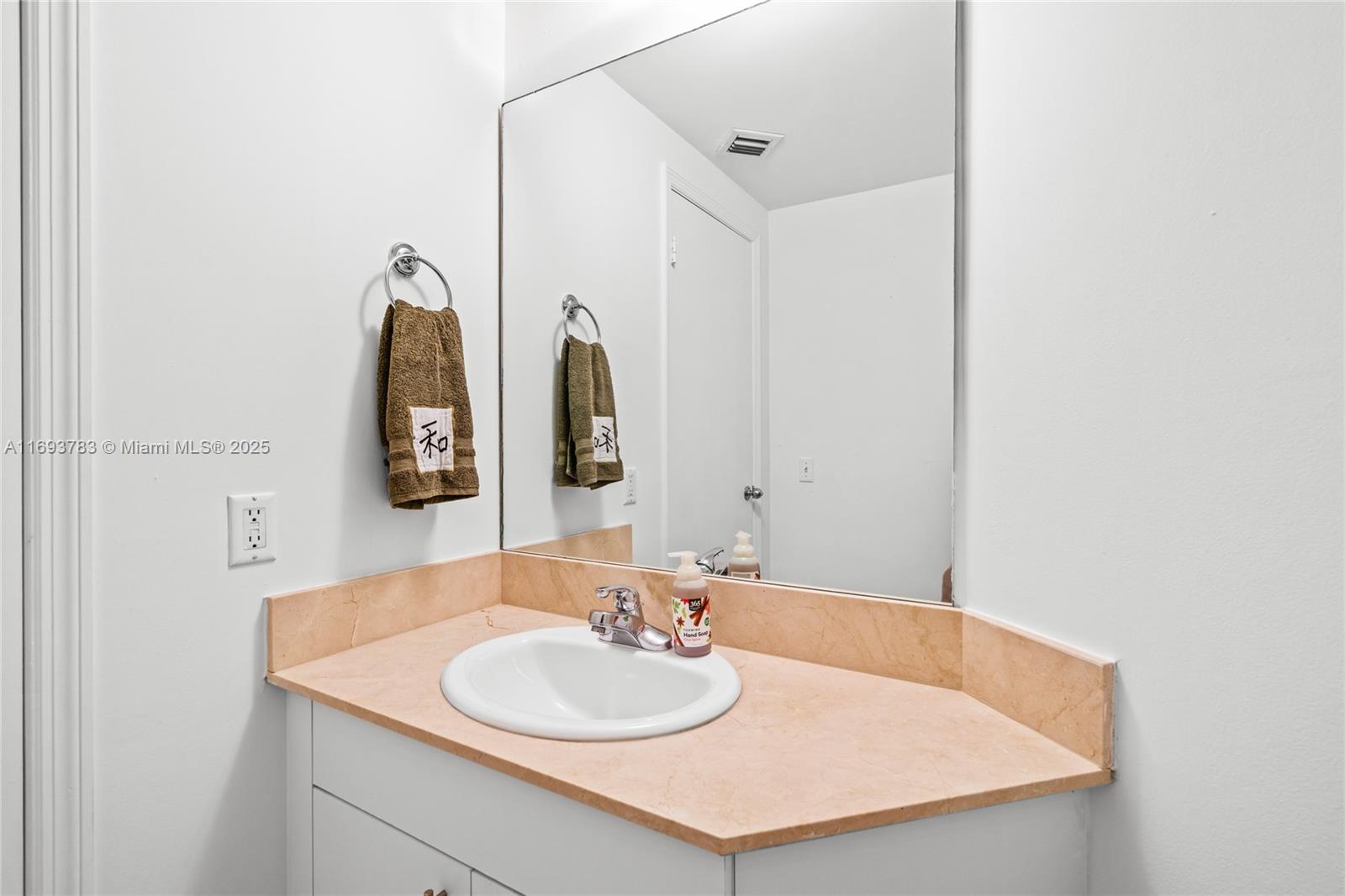 701 Brickell Key Blvd # 604