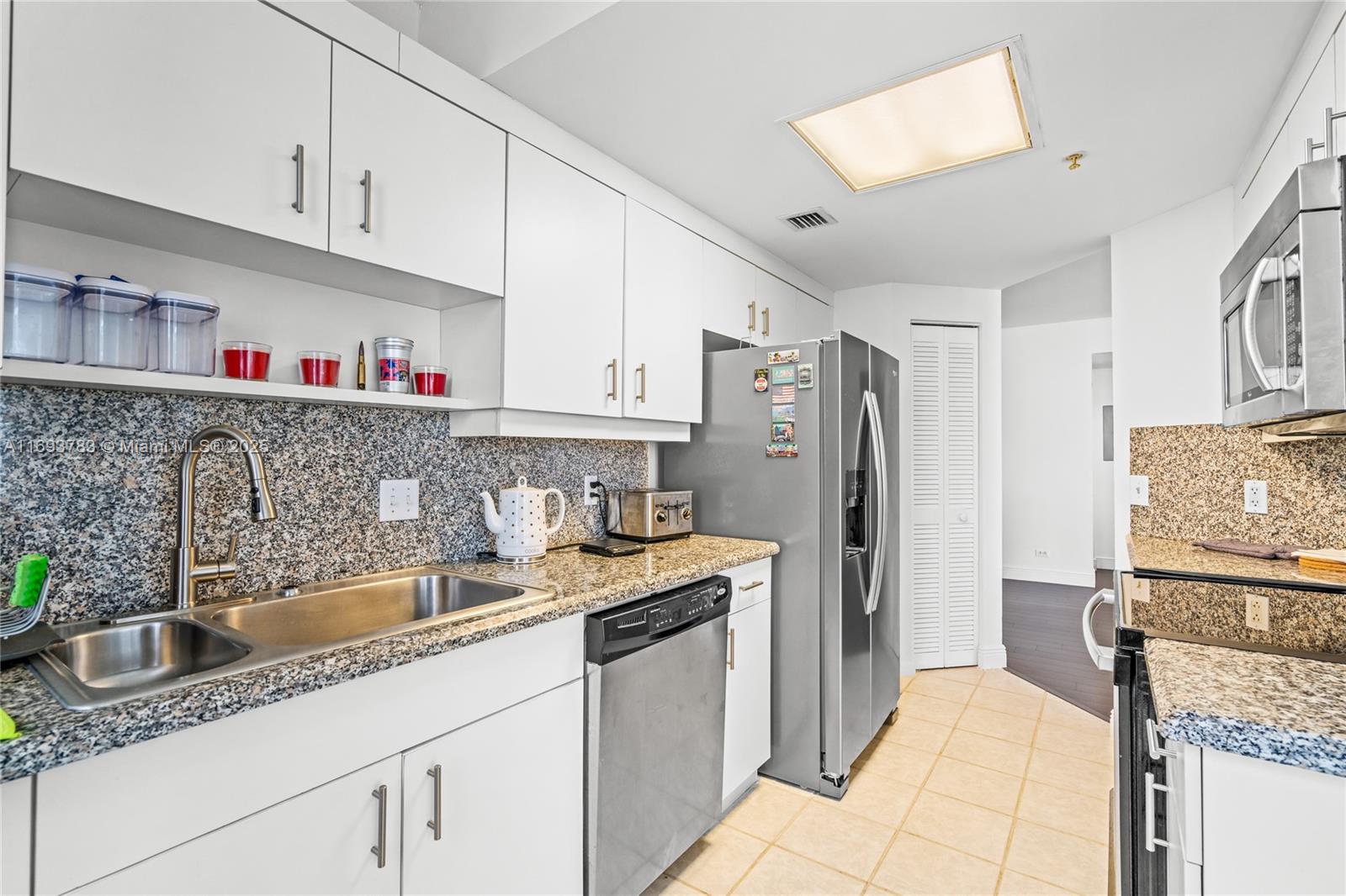 701 Brickell Key Blvd # 604