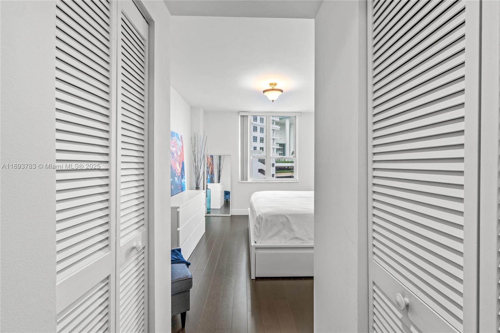 701 Brickell Key Blvd # 604