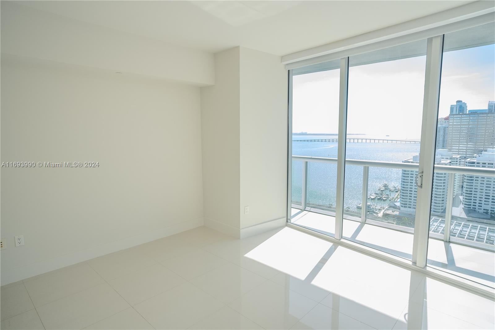 495 Brickell Ave # 2703