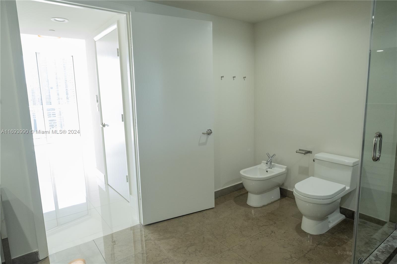 495 Brickell Ave # 2703