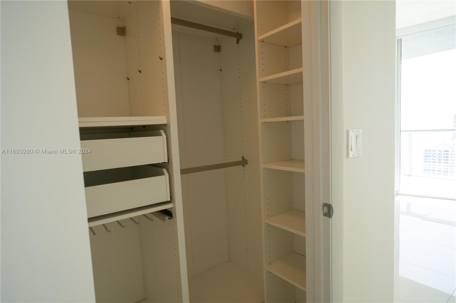 495 Brickell Ave # 2703