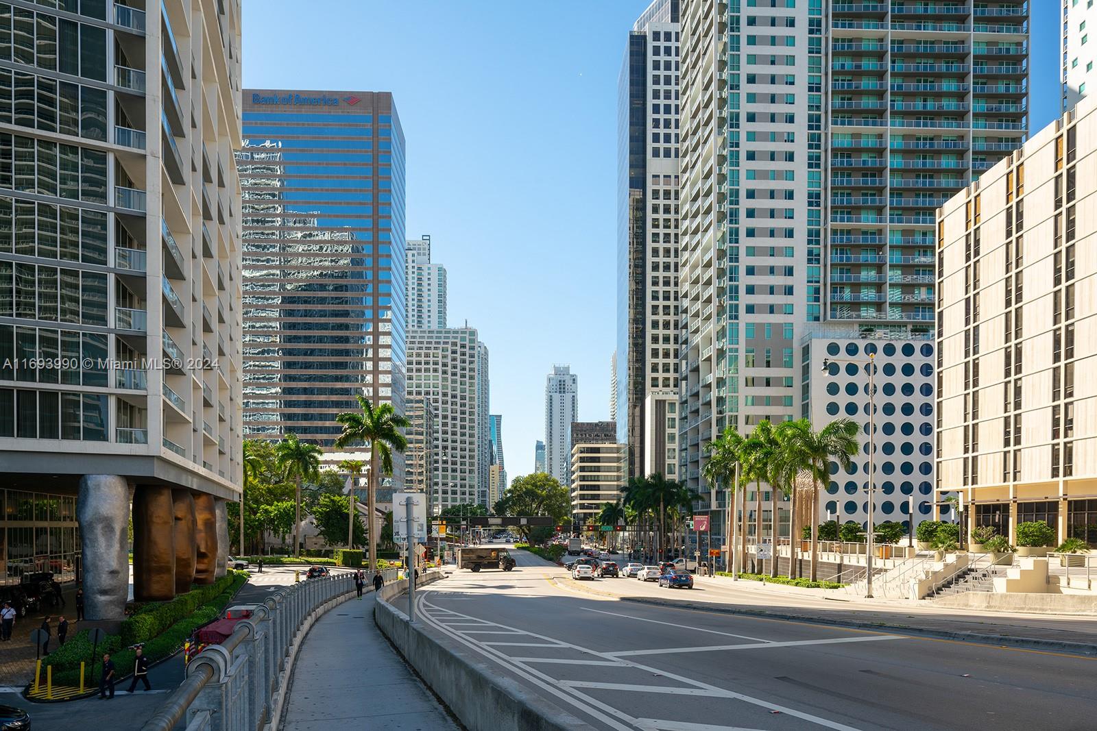 495 Brickell Ave # 2703