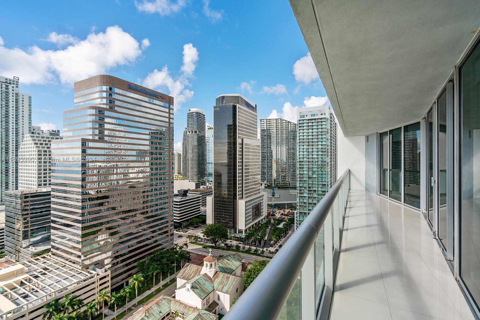 495 Brickell Ave # 2703
