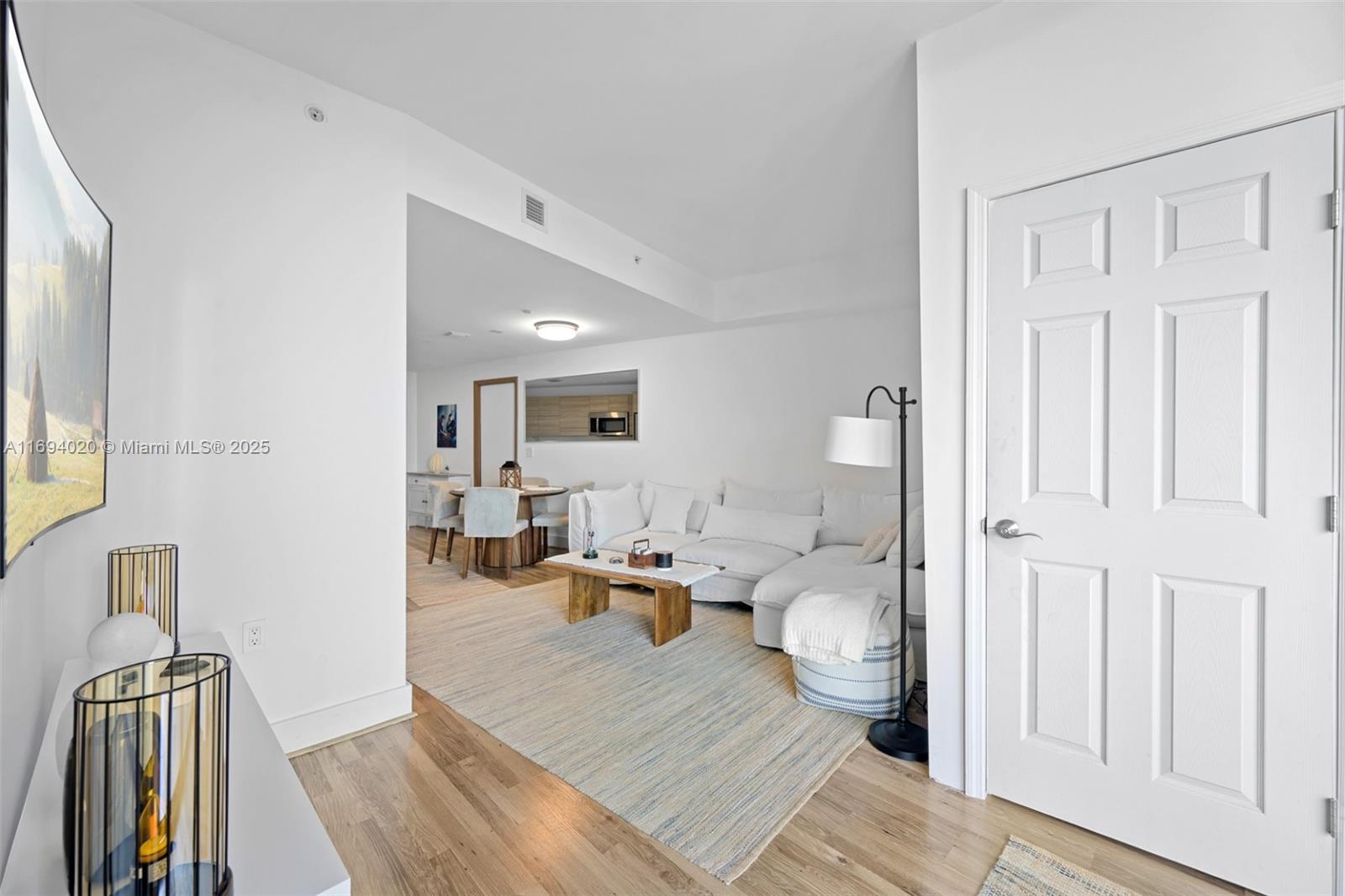 121 NE 34th St # 3014