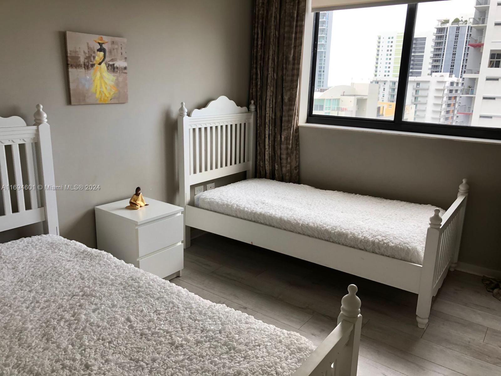 999 SW 1st Ave # 1205