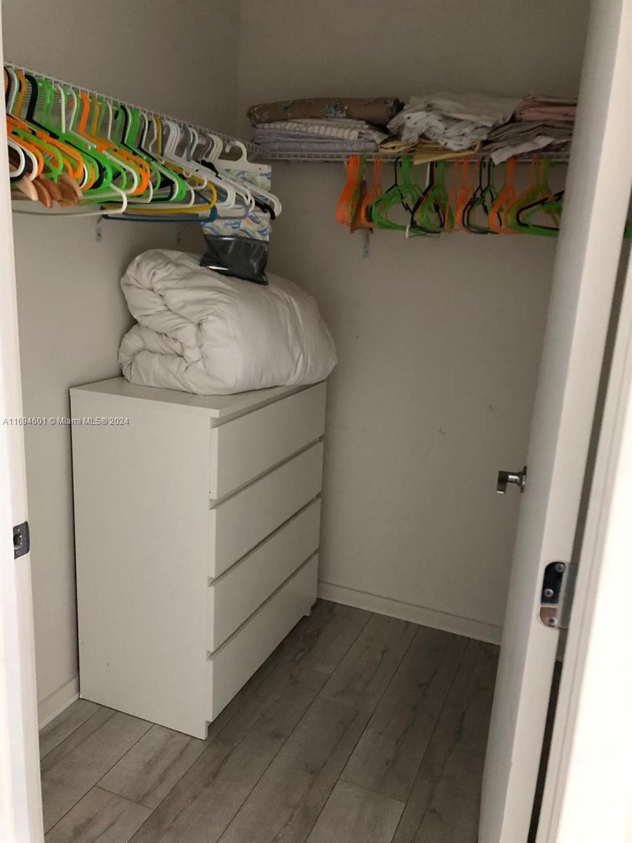 999 SW 1st Ave # 1205