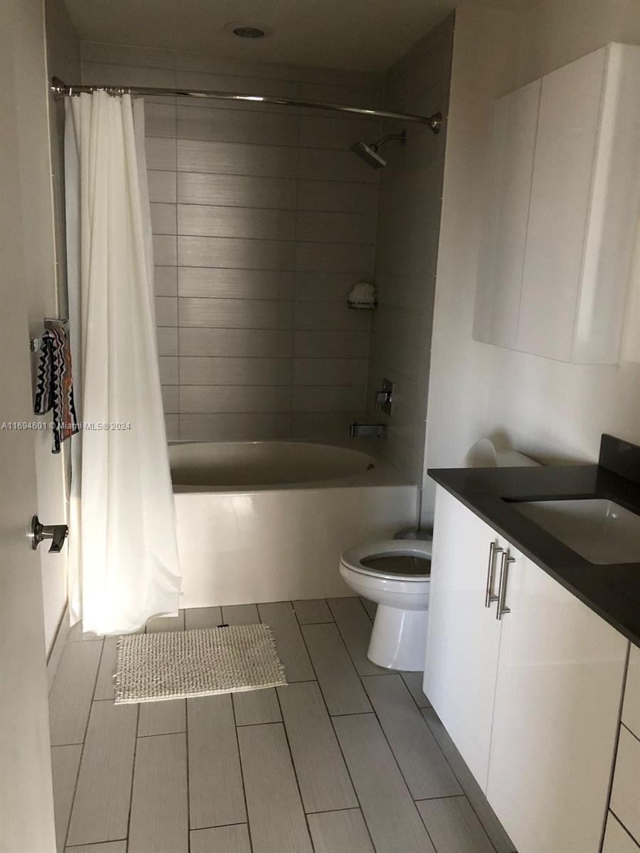 999 SW 1st Ave # 1205