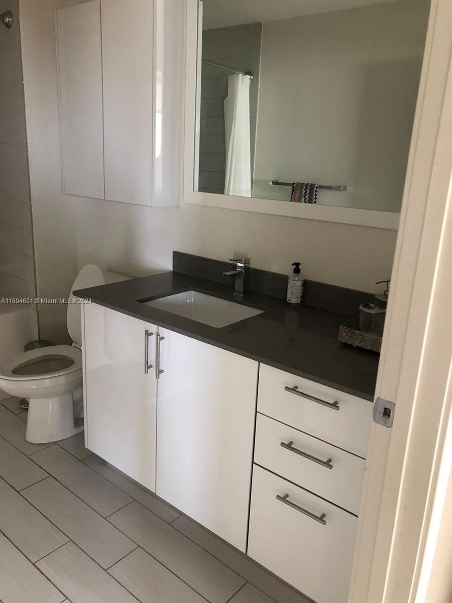 999 SW 1st Ave # 1205