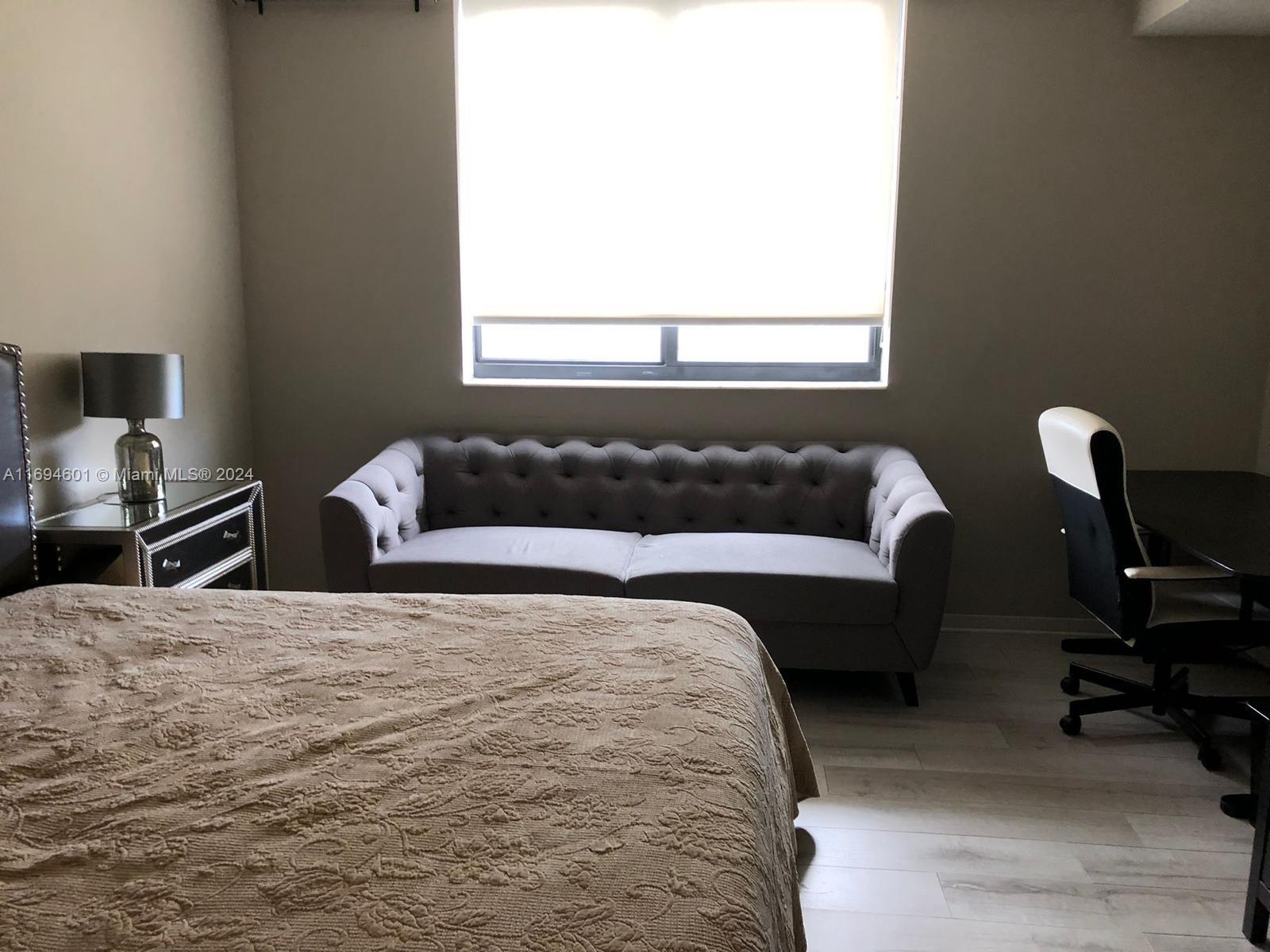 999 SW 1st Ave # 1205