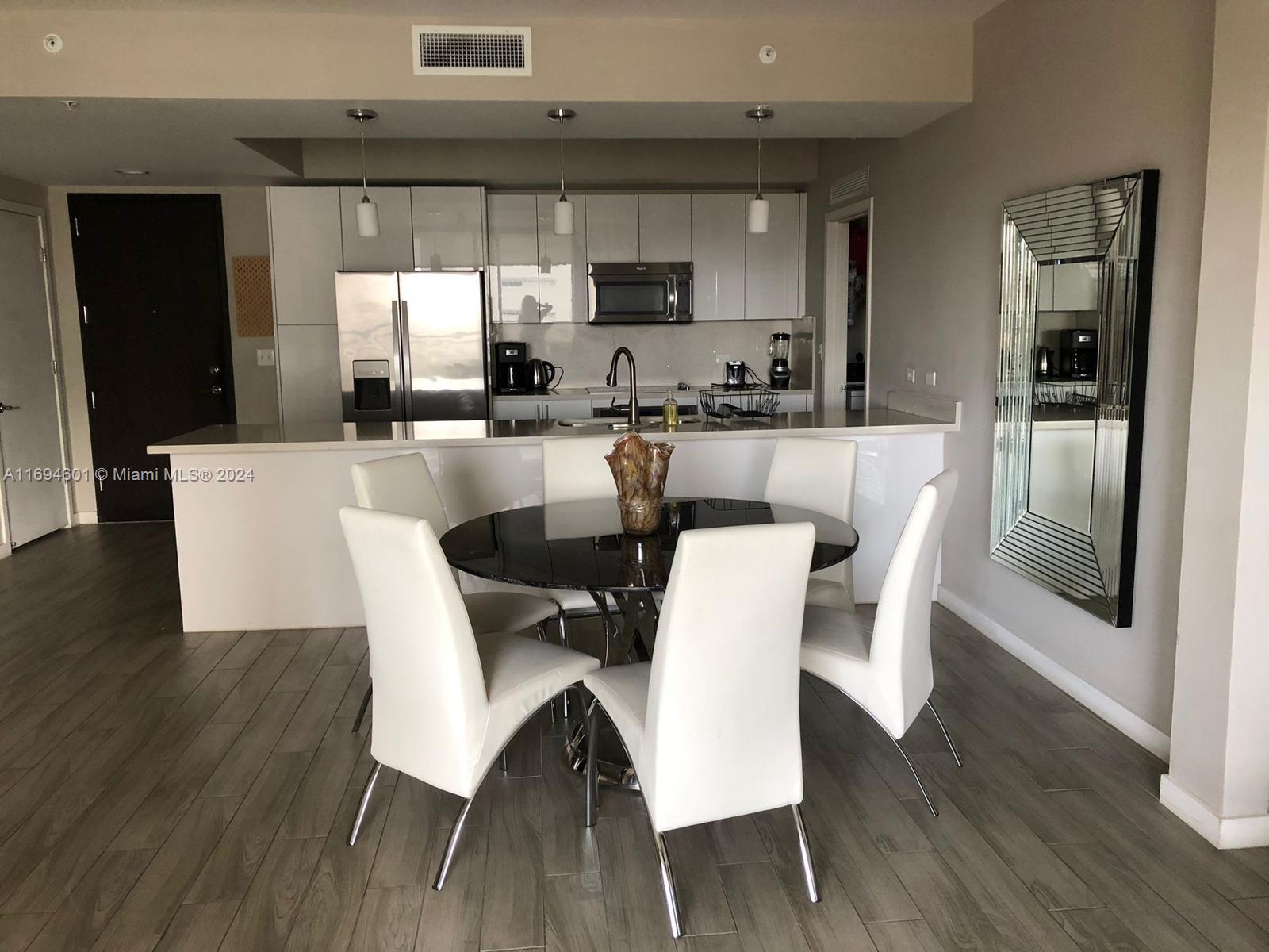 999 SW 1st Ave # 1205