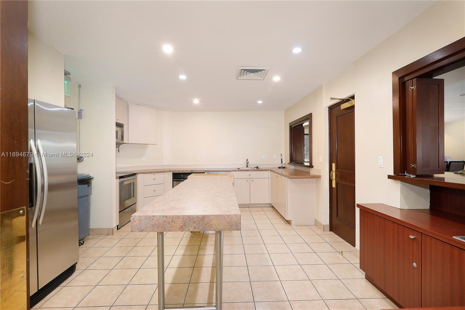 251 Crandon Blvd # 1034