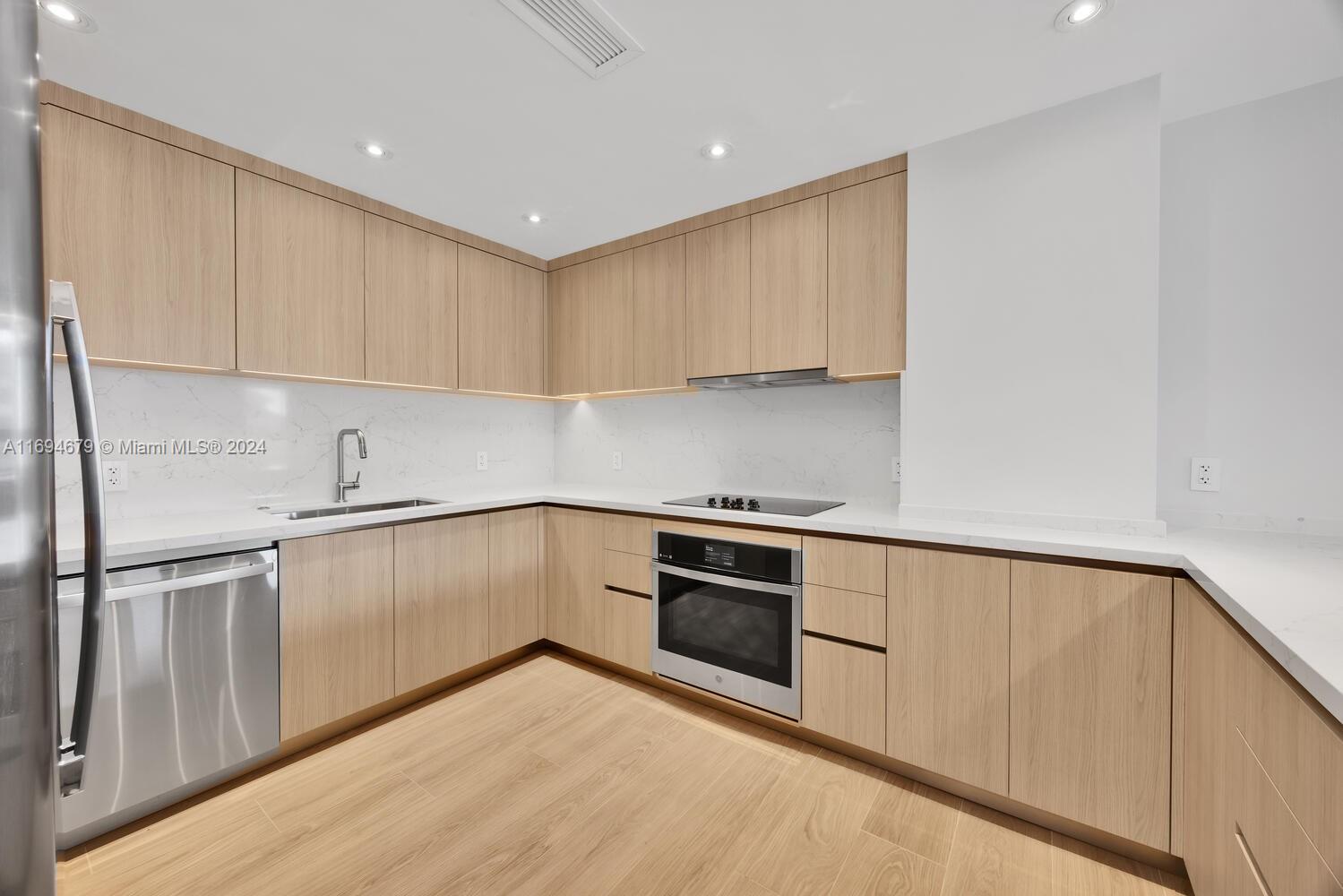 251 Crandon Blvd # 1034