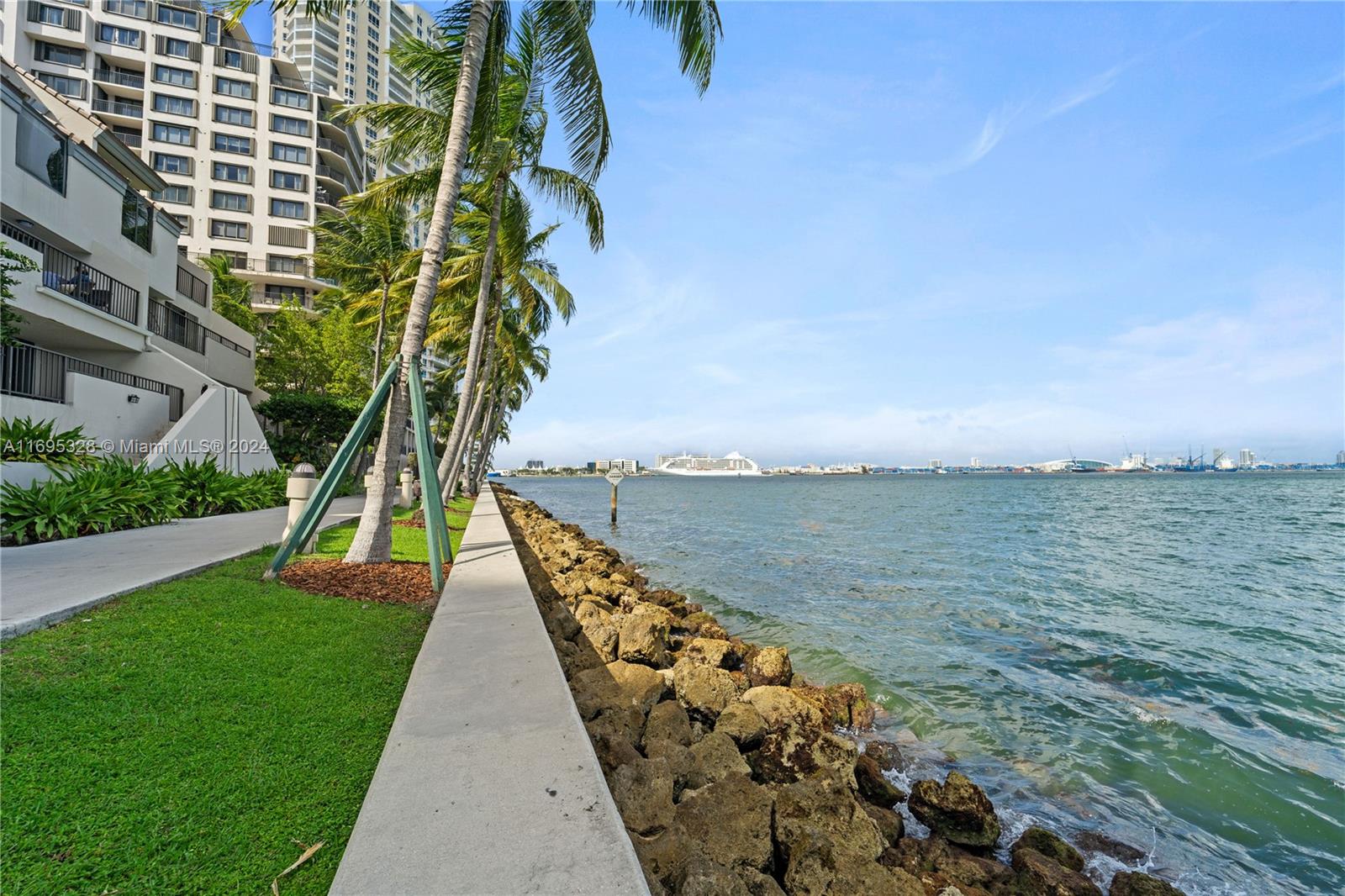 540 Brickell Key Dr # 1814