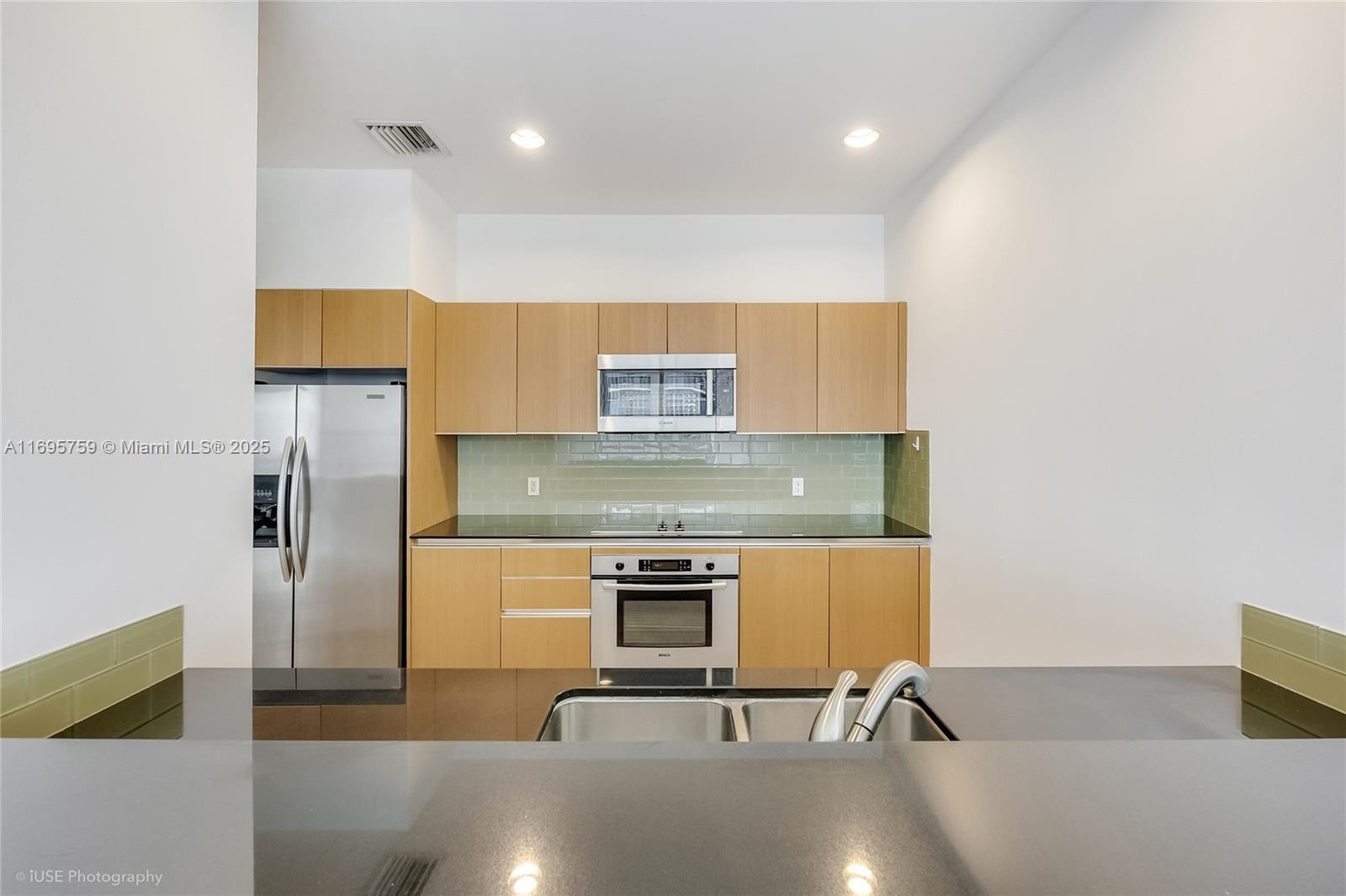 1060 Brickell Ave # 4101
