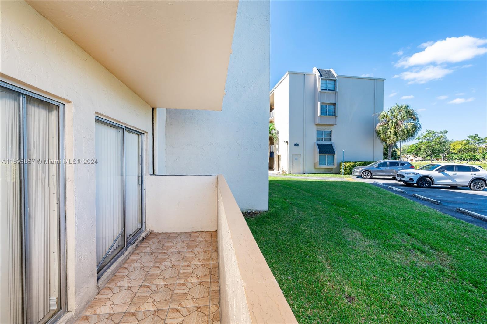 7715 SW 86th St # 103 Unit: A2-103