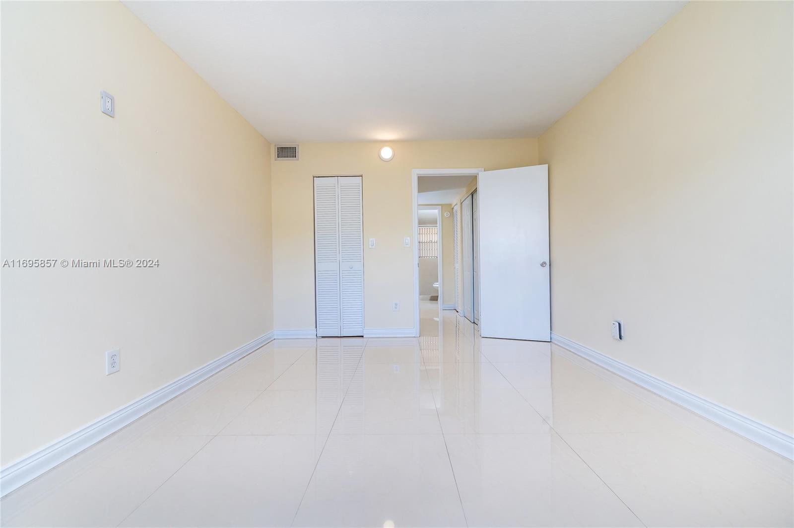 7715 SW 86th St # 103 Unit: A2-103