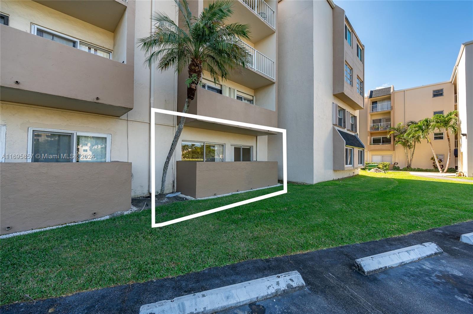 7715 SW 86th St # 103 Unit: A2-103