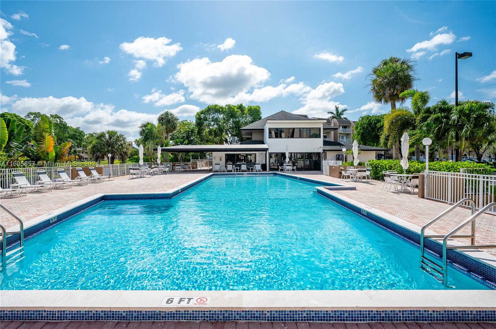 7715 SW 86th St # 103 Unit: A2-103