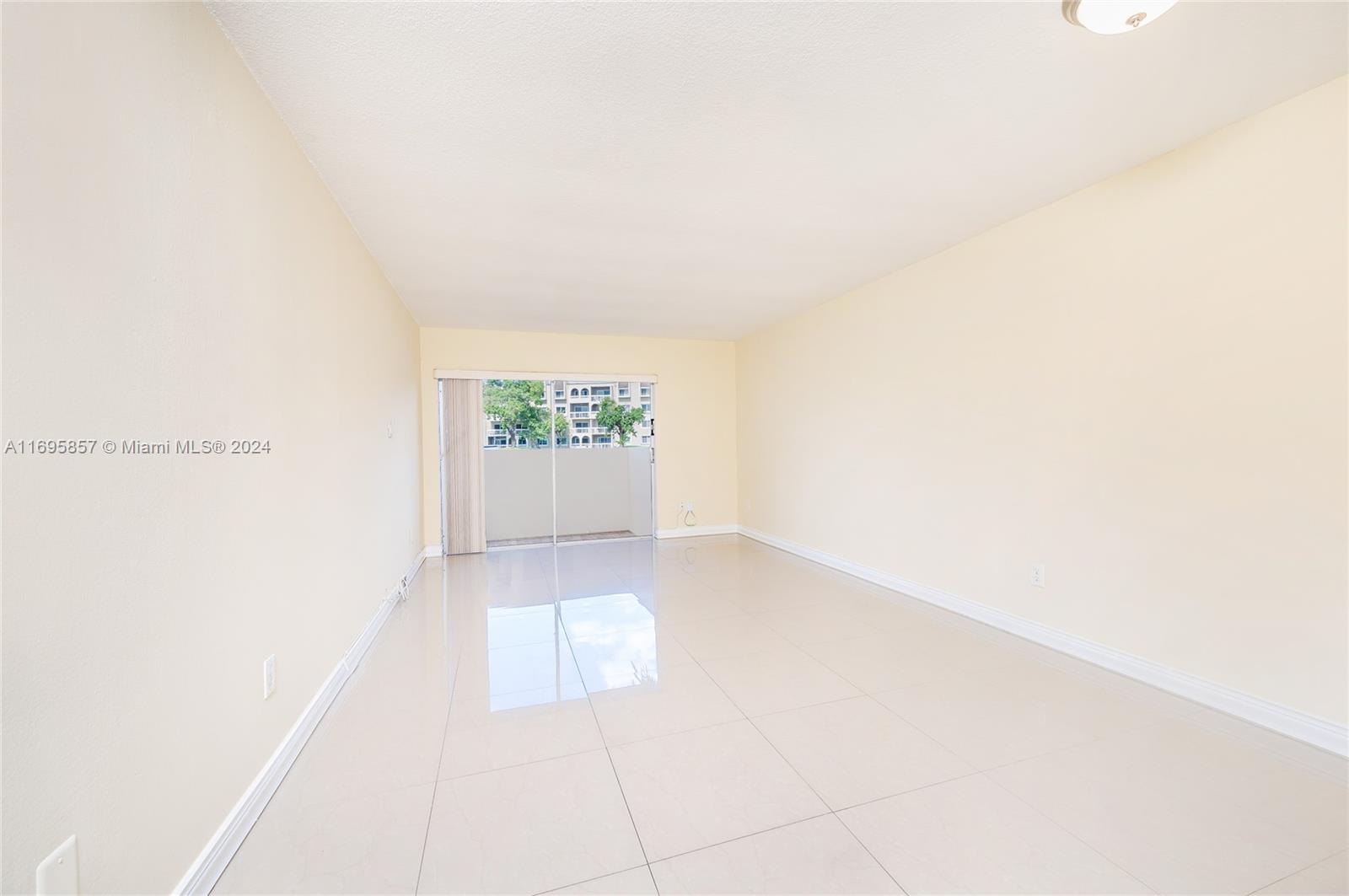 7715 SW 86th St # 103 Unit: A2-103