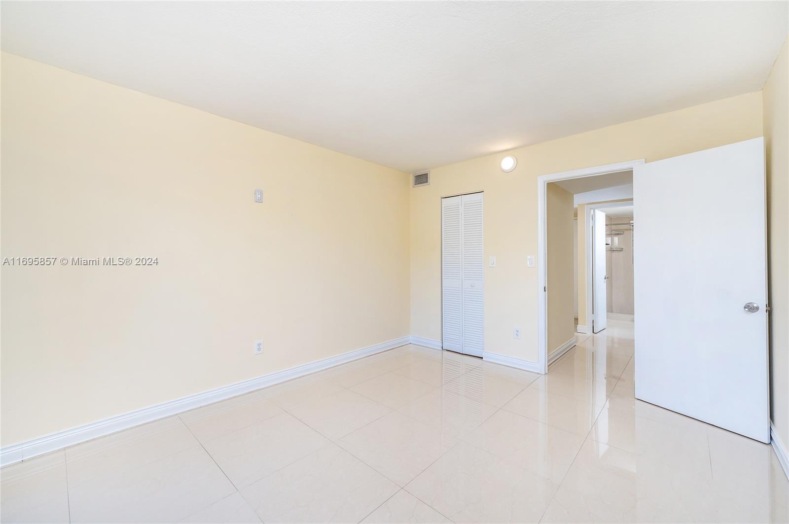 7715 SW 86th St # 103 Unit: A2-103