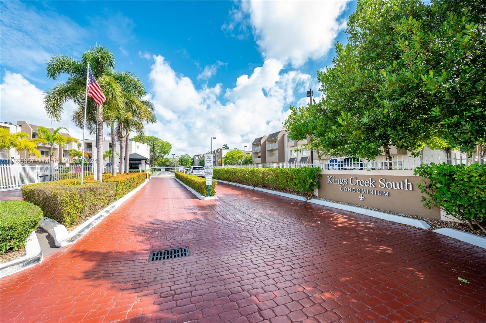 7715 SW 86th St # 103 Unit: A2-103