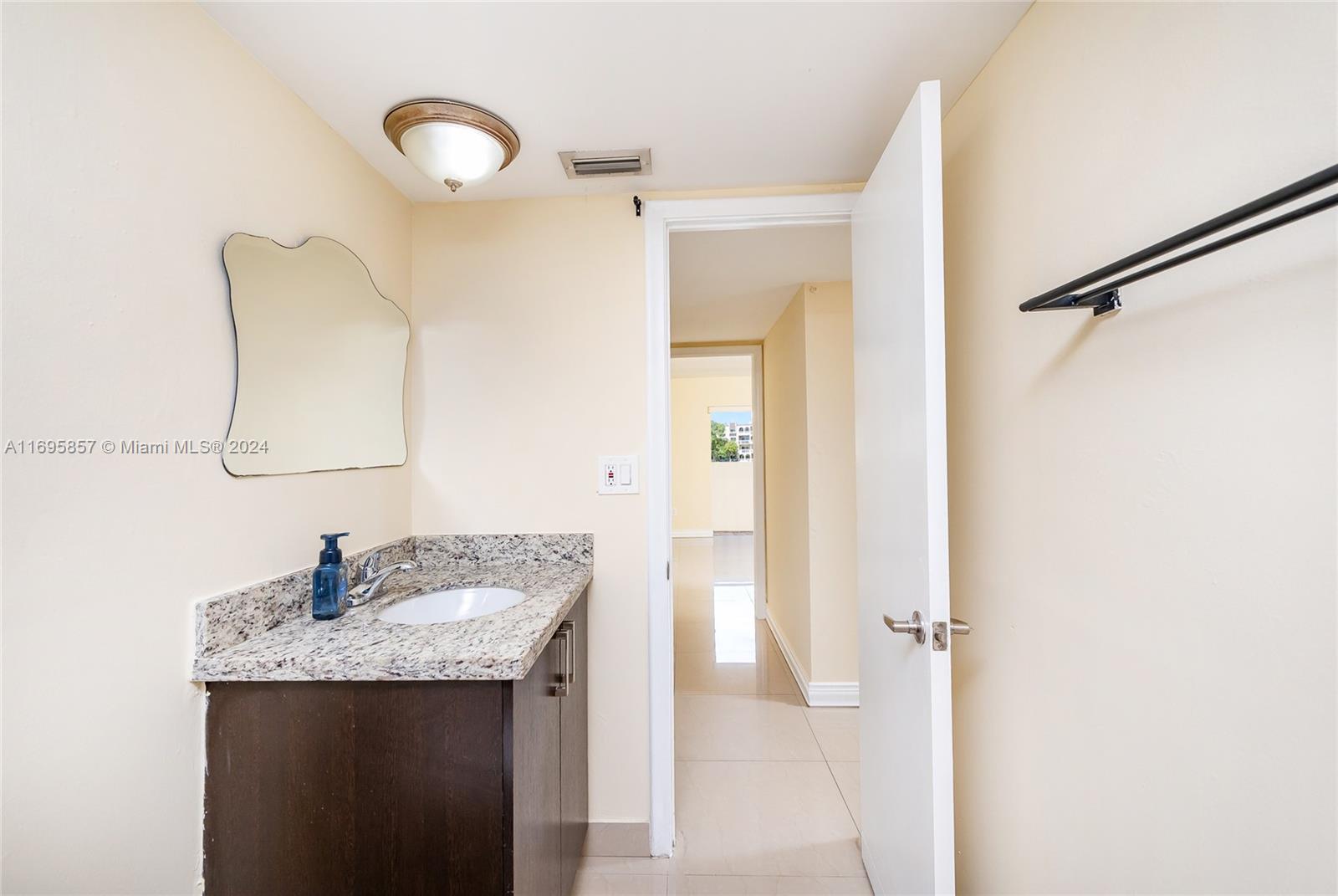 7715 SW 86th St # 103 Unit: A2-103