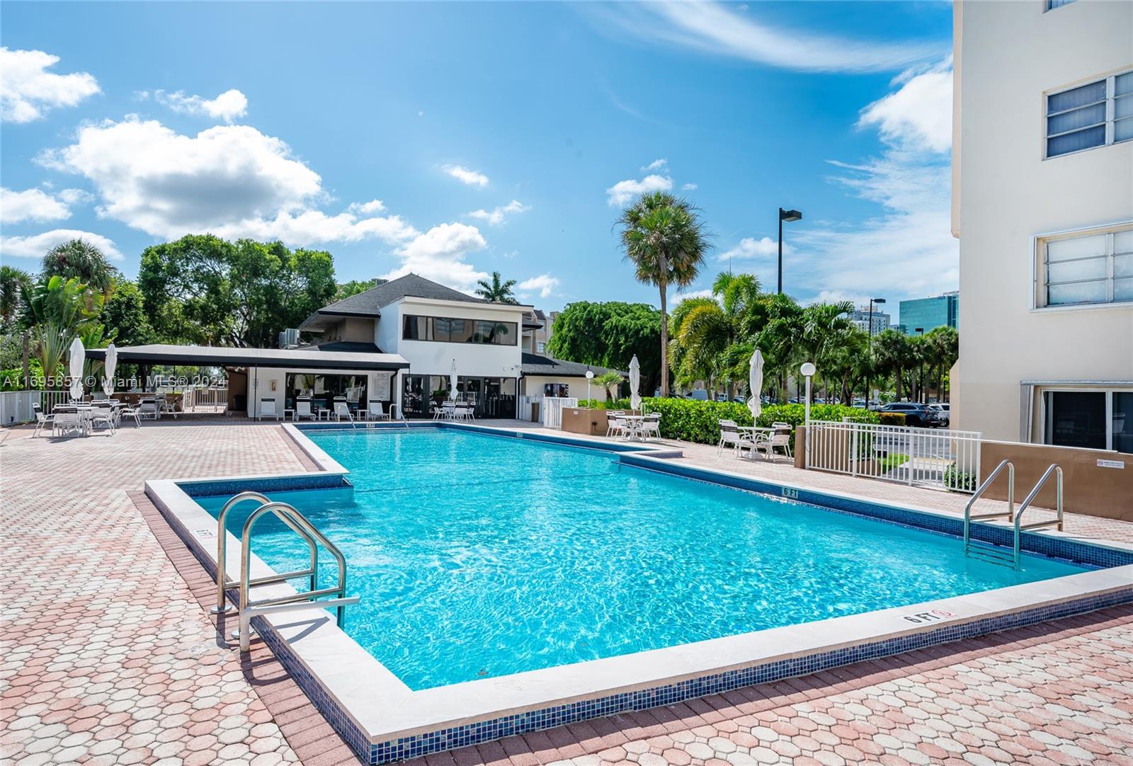 7715 SW 86th St # 103 Unit: A2-103