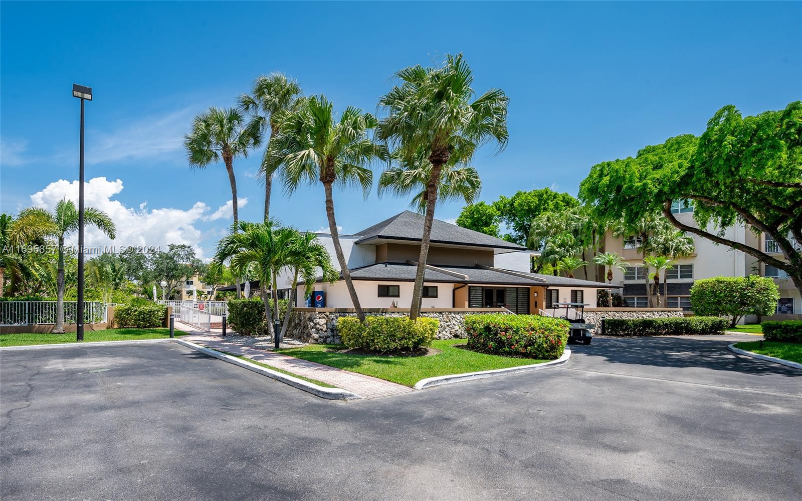 7715 SW 86th St # 103 Unit: A2-103