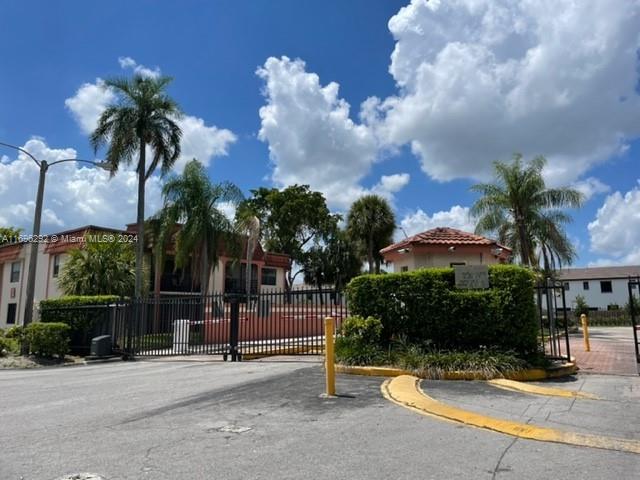 900 NE 209th Ter # 31 Unit: 201-31